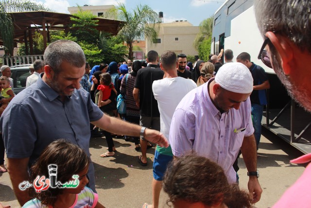 كفرقاسم -فيديو : حجا مبرور وسعيا مشكورا .. حجاج حافلة الحاج احمد الصوص تصل البلدة بسلام ودموع الفرح تغمر الجميع 